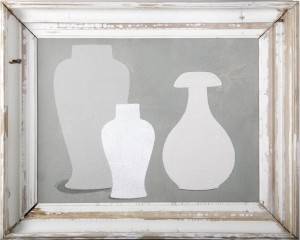 3 vases in grey