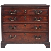 Mahogany chest of drawers with brushing slide