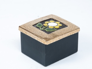 Small covered box by Mith&eacute; Espelt