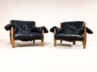 Pair of Sergio Rodrigues armchairs