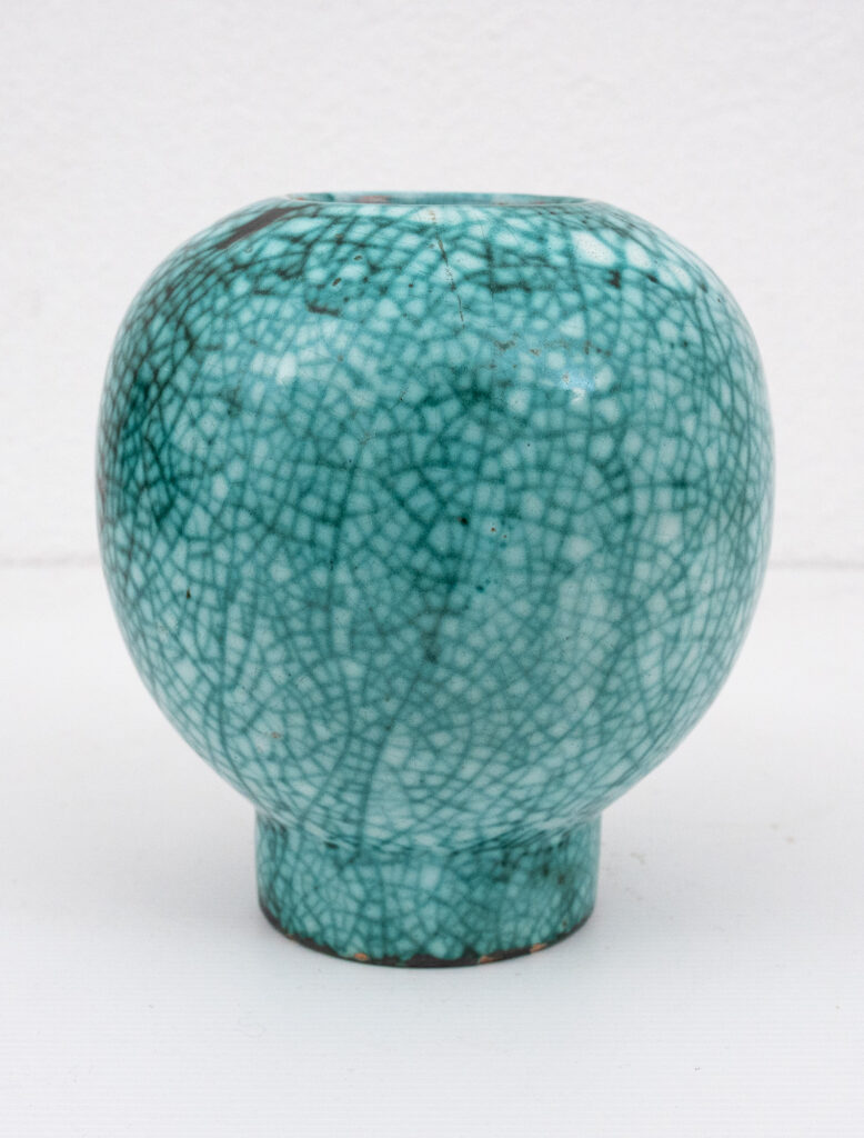 Art-deco-celadon-green-crackle-glaze-boule-shaped-vase-6