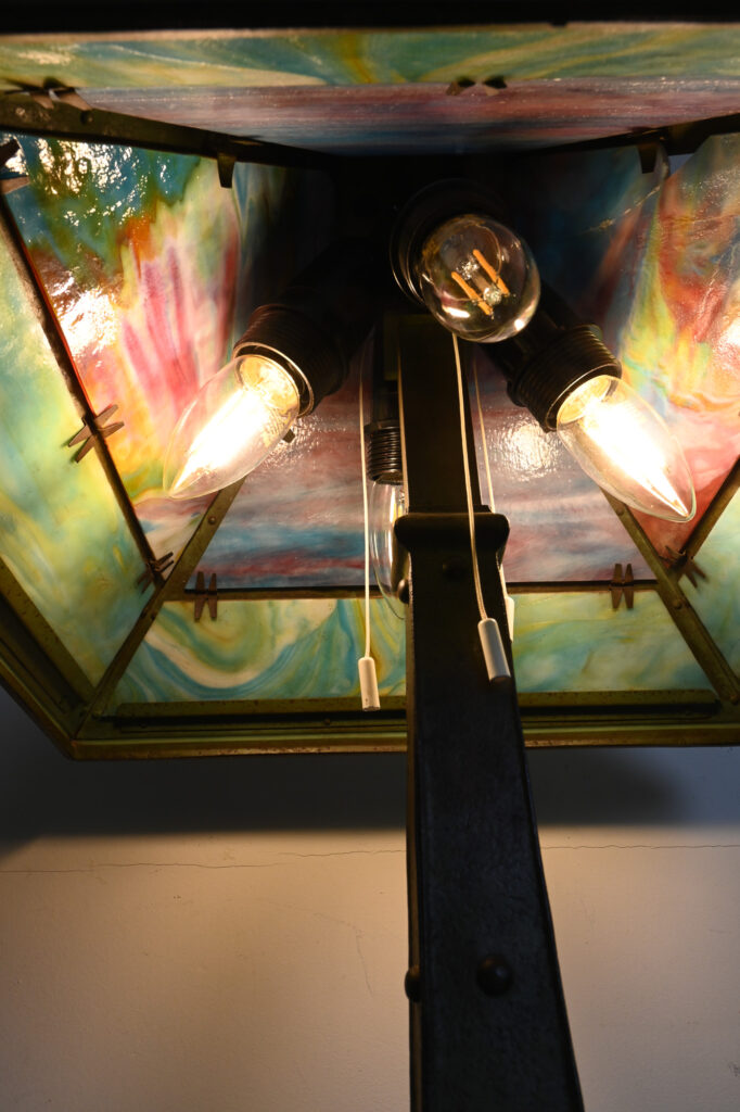 Pittsburgh Scenic Slag Glass Table Lamp 11 Pittsburgh Scenic Slag Glass Table Lamp 11