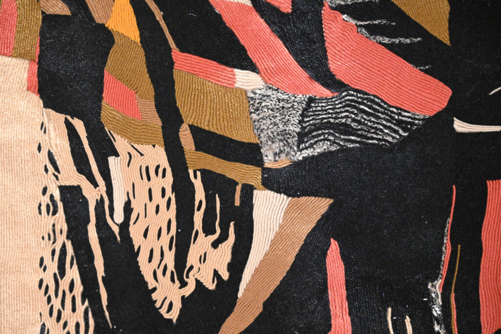 Rayon Ecarlate abstract tapestry by Maurice André 09