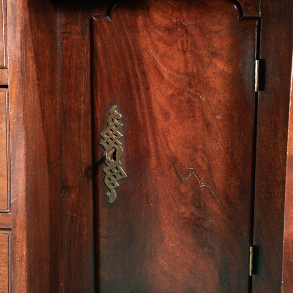 18th century Mahogany knee-hole desk-2