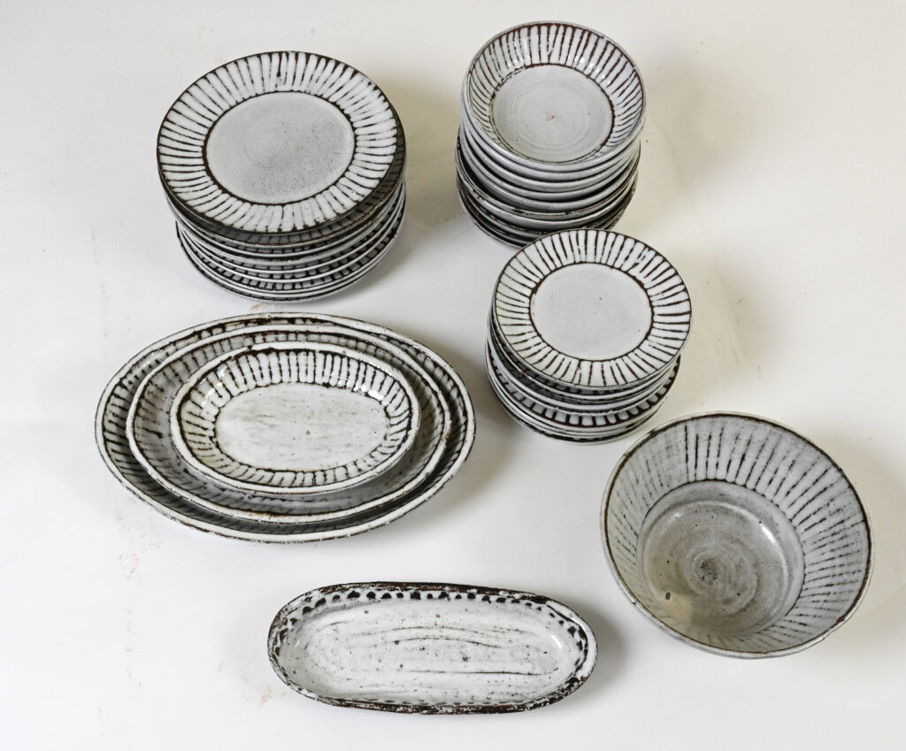 33-Ceramic-plates-dishes-serving-bowls-by-Albert-Thiry42 33-Ceramic-plates-dishes-serving-bowls-by-Albert-Thiry42