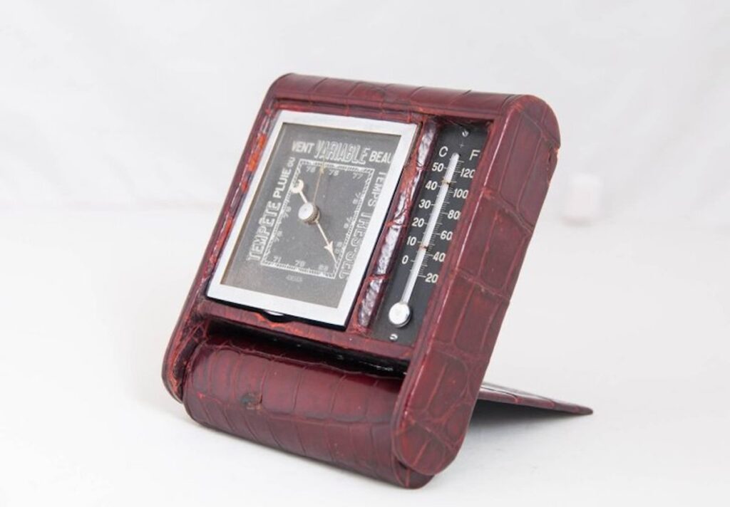 Art_Deco_travelling_barometer_and_thermometer_by_Jaeger_3_master