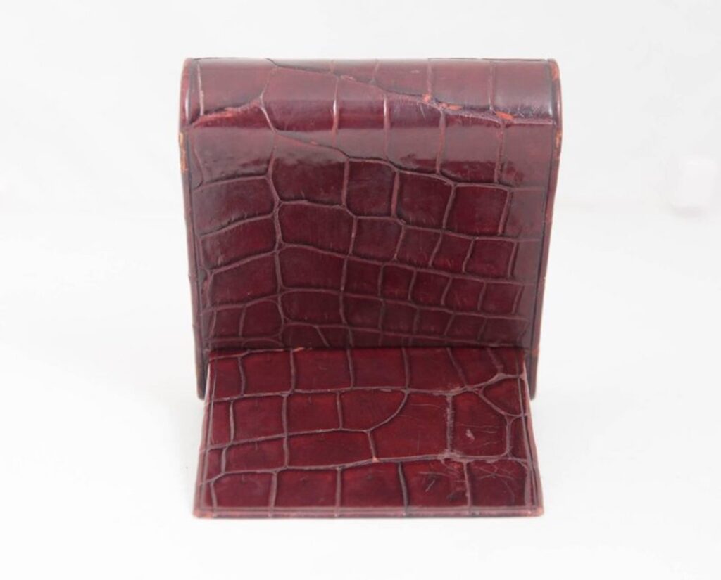 Art_Deco_travelling_barometer_and_thermometer_by_Jaeger_7_master