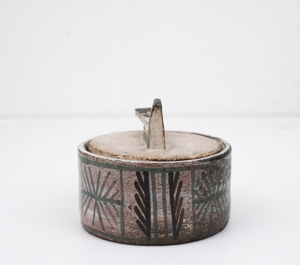 Covered-pot-by-Jean-Derval3