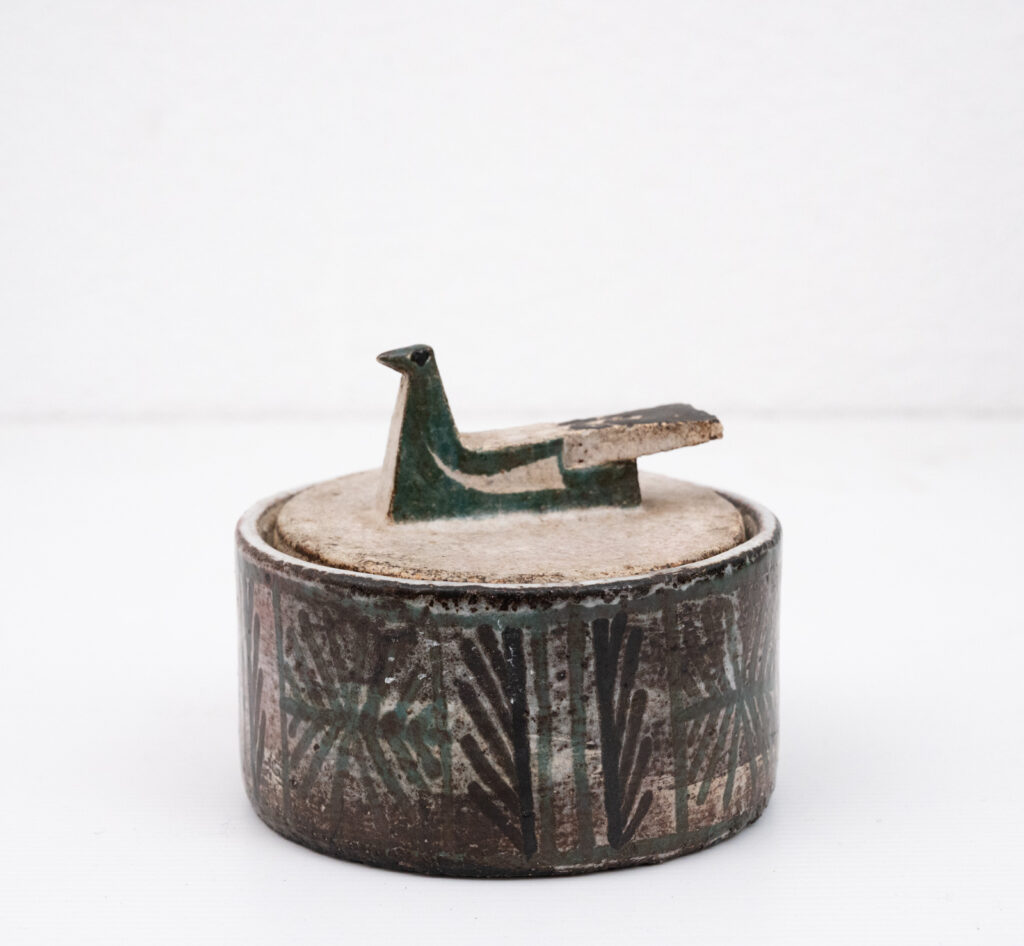 Covered-pot-by-Jean-Derval4