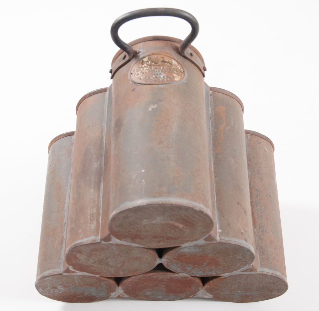 Farrow_and_Jackson_bottle_carrier-8
