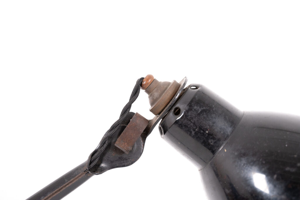 Gras-Ravel-207-model-adjustable-table-lamp8