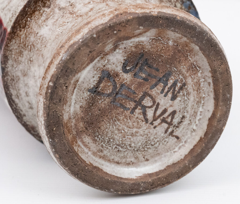 Hand-thrown-stoneware-vase-by-Jean-Derval11