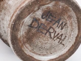 Hand-thrown-stoneware-vase-by-Jean-Derval11