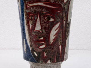 Hand-thrown-stoneware-vase-by-Jean-Derval3