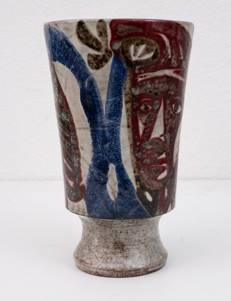 Hand-thrown-stoneware-vase-by-Jean-Derval9