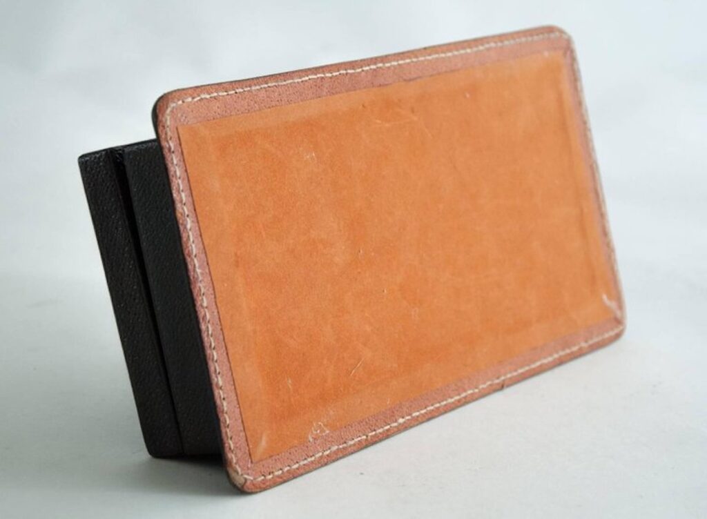 Hermes_style_saddlestitched_leather_games_set_1_master