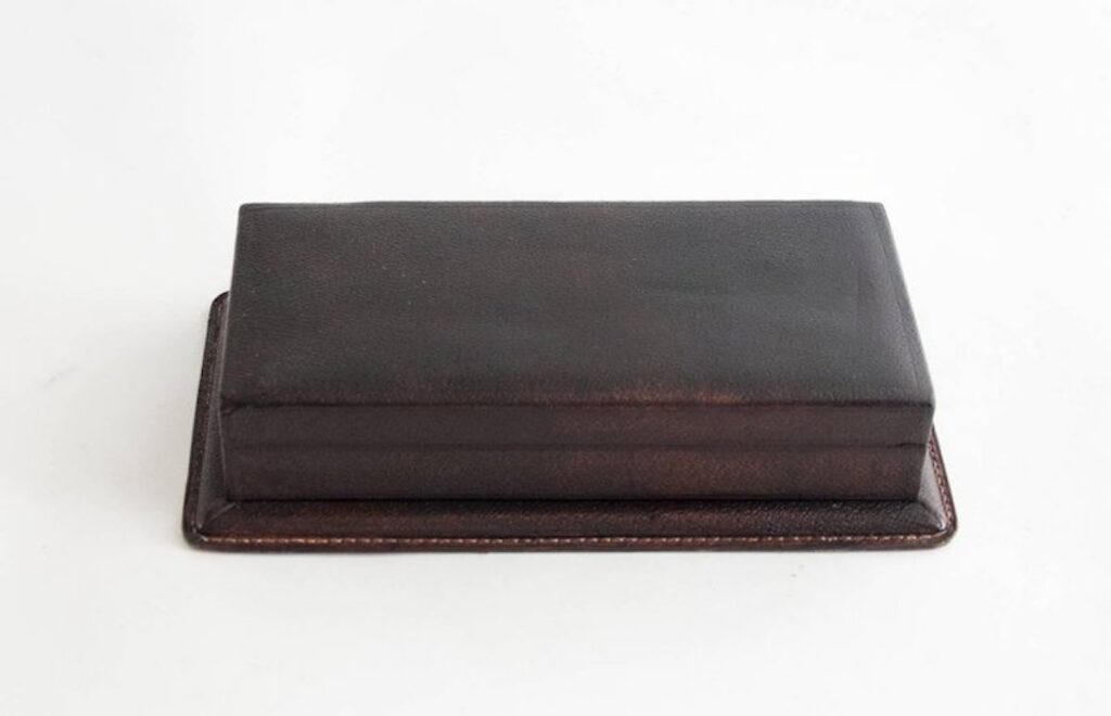 Hermes_style_saddlestitched_leather_games_set_5_master