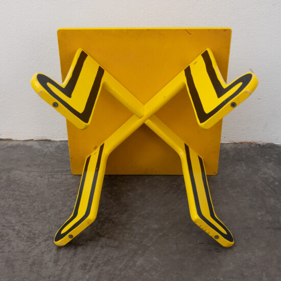 Keith-Haring-kids-table-by-Vilac10
