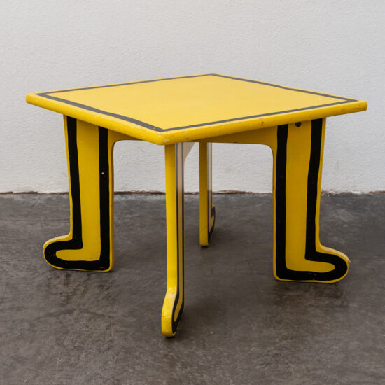 Keith-Haring-kids-table-by-Vilac2