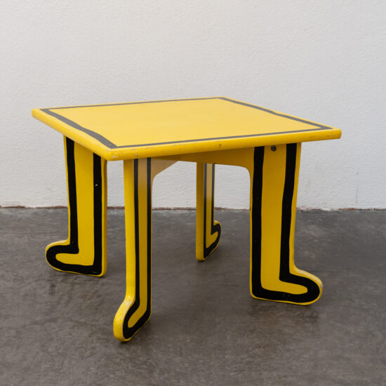 Keith-Haring-kids-table-by-Vilac3