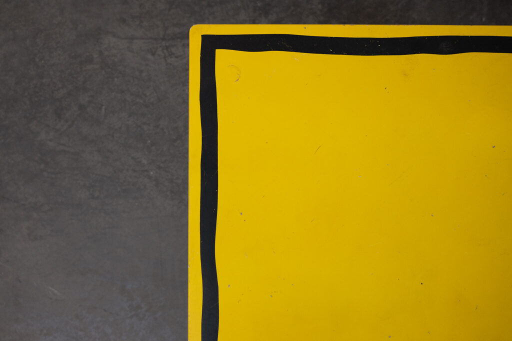 Keith-Haring-kids-table-by-Vilac9