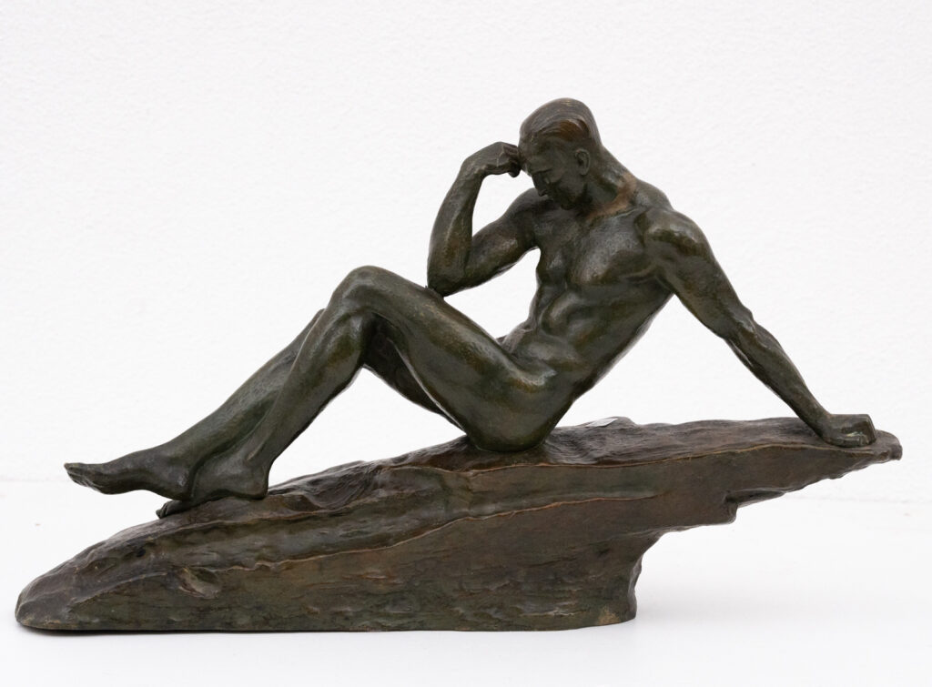 Le-Penseur-patinated-bronze-figure-by-Pierre-Le-Faguays2