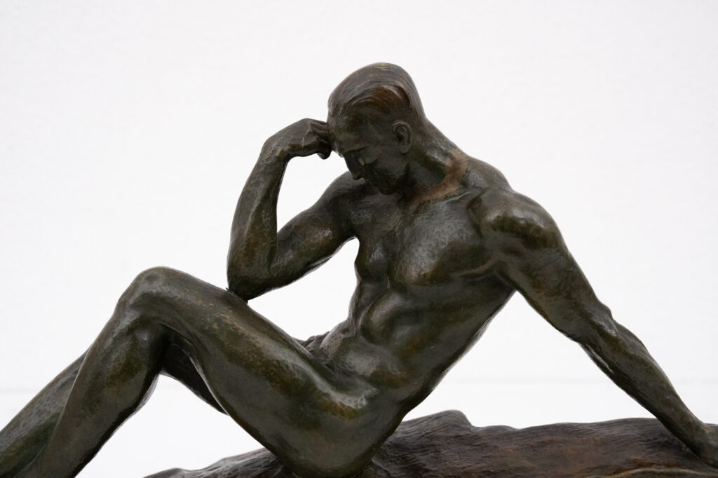 Le-Penseur-patinated-bronze-figure-by-Pierre-Le-Faguays5