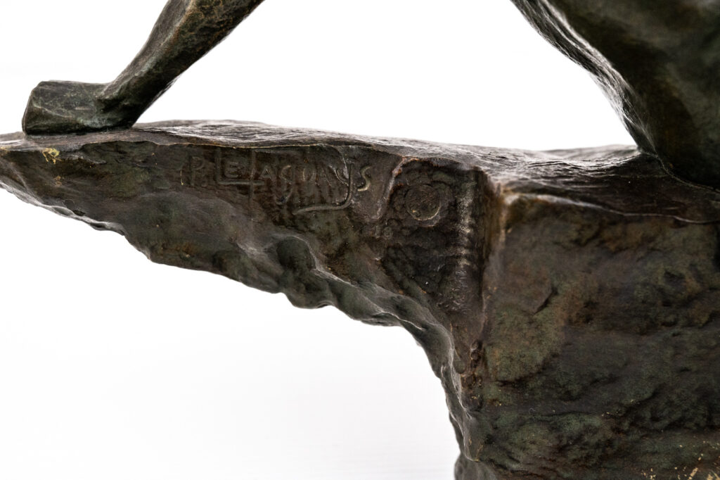 Le-Penseur-patinated-bronze-figure-by-Pierre-Le-Faguays8