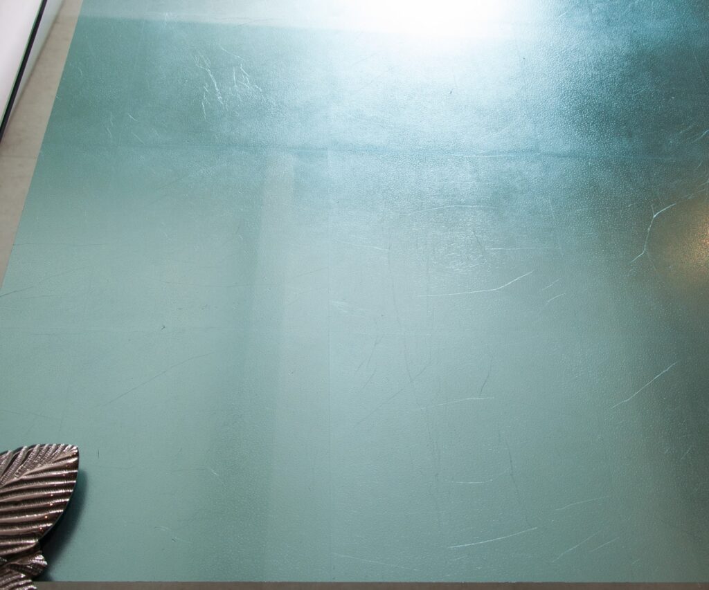 Maison Charles pieds palme desk-9