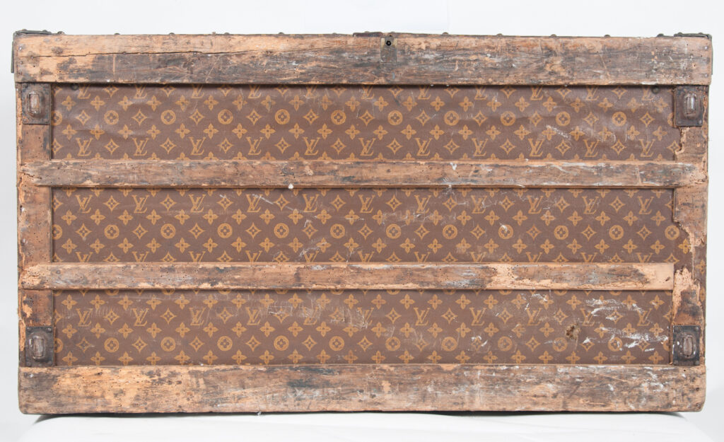 Malle a tiroirs by Louis Vuitton-18