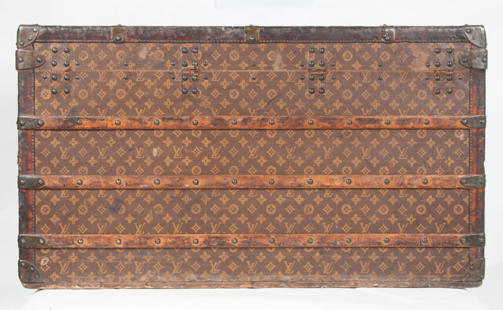 Malle a tiroirs by Louis Vuitton-19