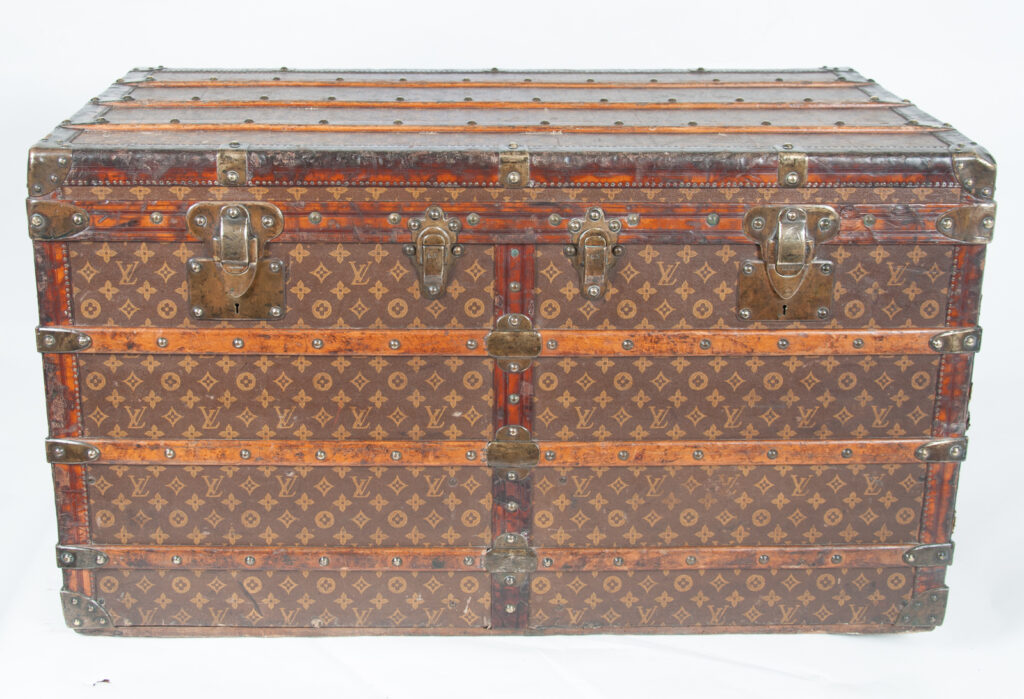 Malle a tiroirs by Louis Vuitton-4