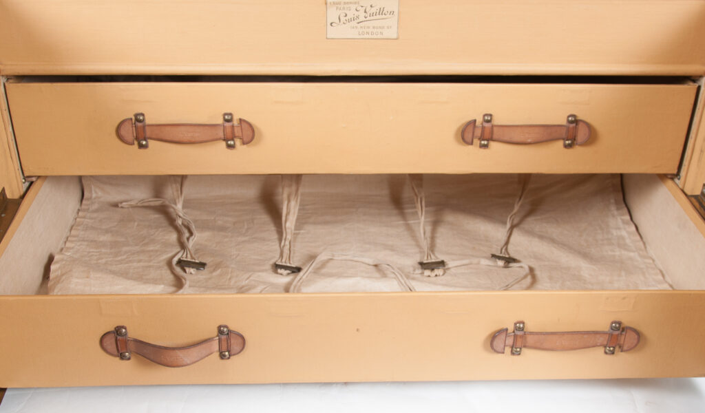 Malle a tiroirs by Louis Vuitton-9