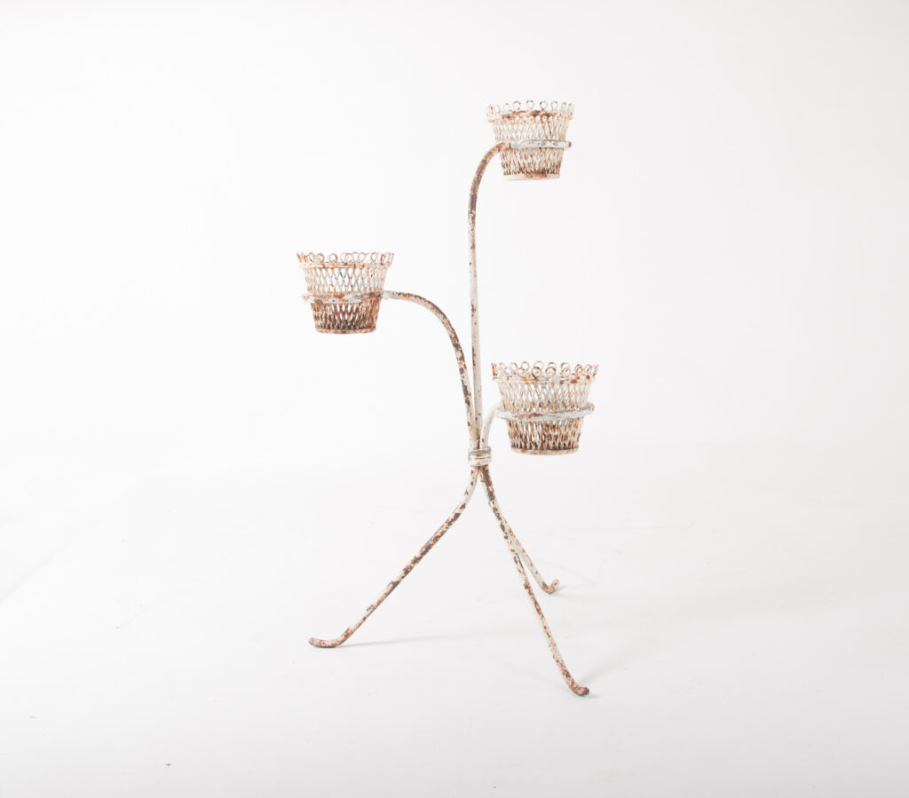 Mategot style plant stand-1