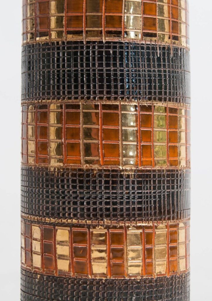 Mid_Century_Bitossi_Italian_table_lamp_Londi_Seta_Sgraffito_Gold_Luster_7_master