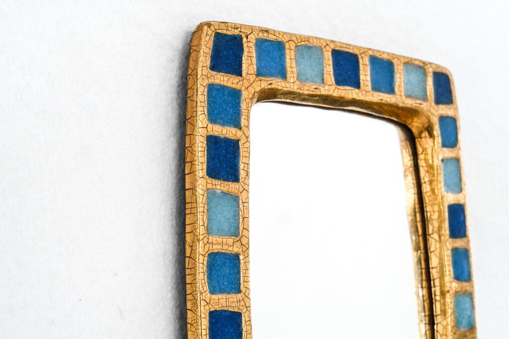 Mithé-Espelt-pâte-de-verre-long-mirror-04