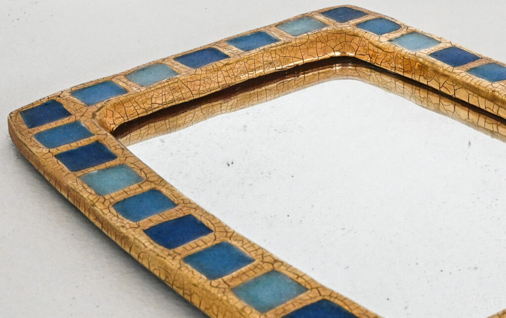 Mithé-Espelt-pâte-de-verre-long-mirror-14