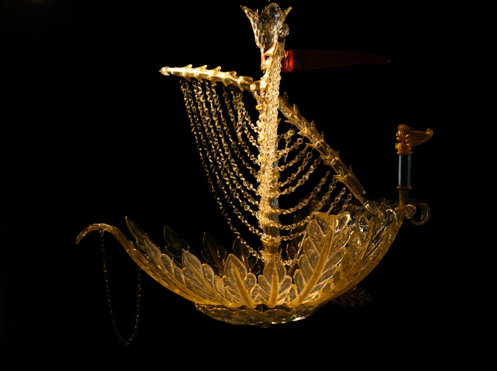 Murano-galleon-light-by-Seguso-for-Veronese16