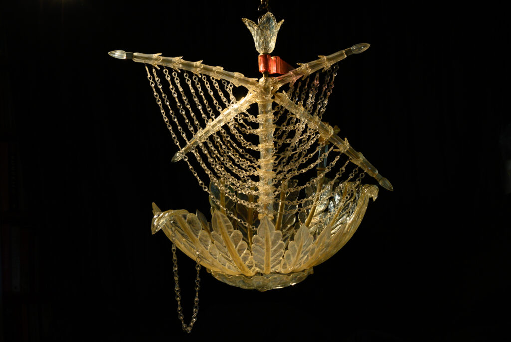 Murano-galleon-light-by-Seguso-for-Veronese5