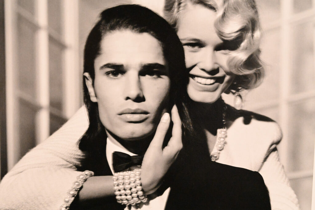 Original-photograph-of-Claudia-Schiffer-with-Cameron-Alborzian-by-Karl-Lagerfeld-08