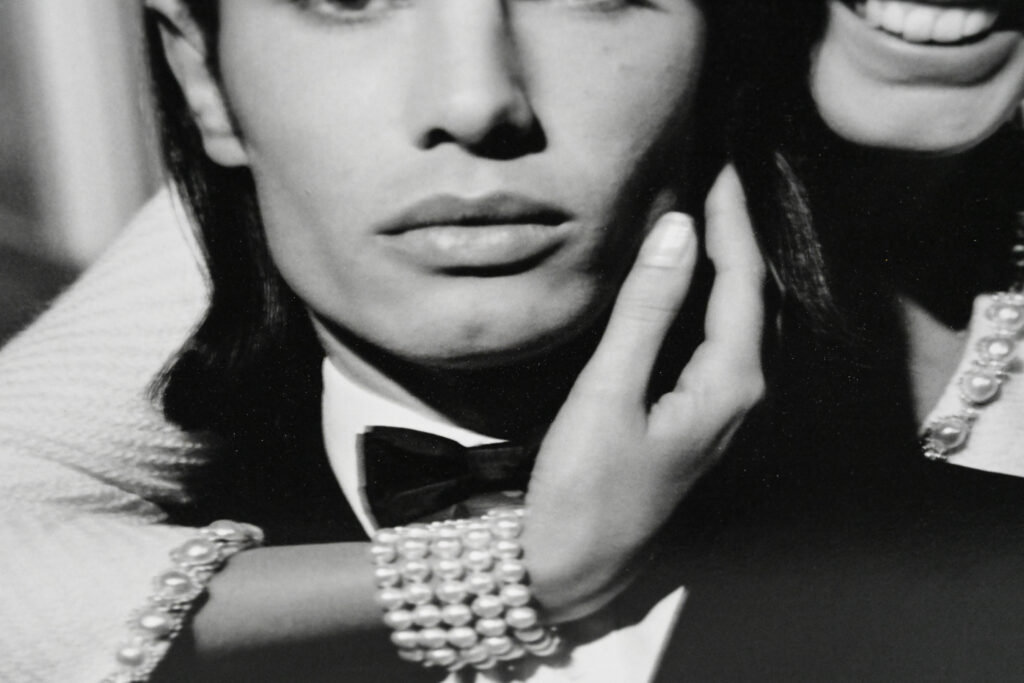 Original-photograph-of-Claudia-Schiffer-with-Cameron-Alborzian-by-Karl-Lagerfeld-10