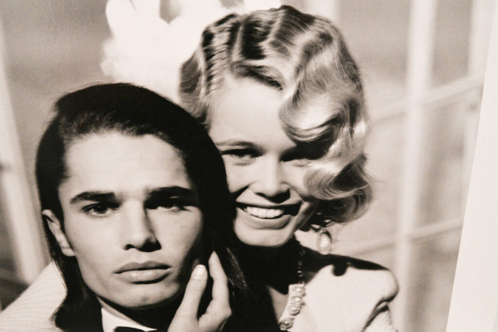 Original-photograph-of-Claudia-Schiffer-with-Cameron-Alborzian-by-Karl-Lagerfeld-11