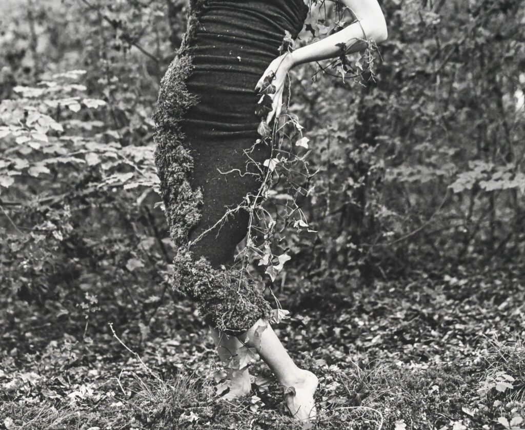 Original-photograph-of-model-in-the-woods-by-Bruce-Weber-2-10