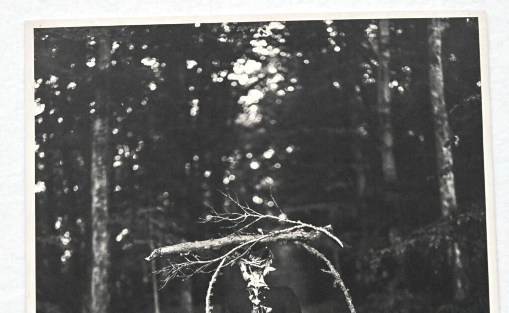 Original-photograph-of-model-in-the-woods-by-Bruce-Weber-3-08