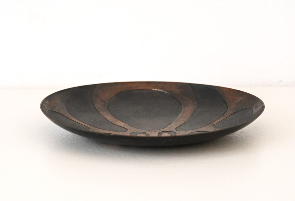 Pair-of-1970s-brutalist-anatomical-copper-bowls-01