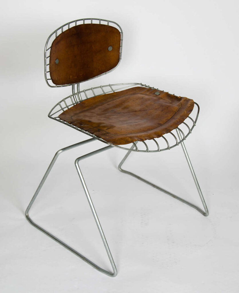 Pair of Beaubourg chairs3