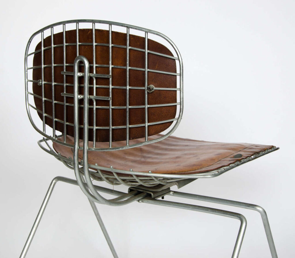 Pair of Beaubourg chairs8