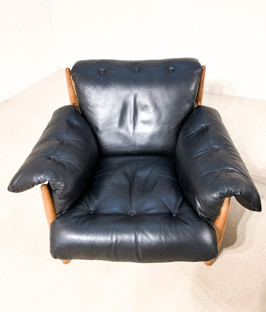 Pair-of-Sergio-Rodrigues-armchairs14