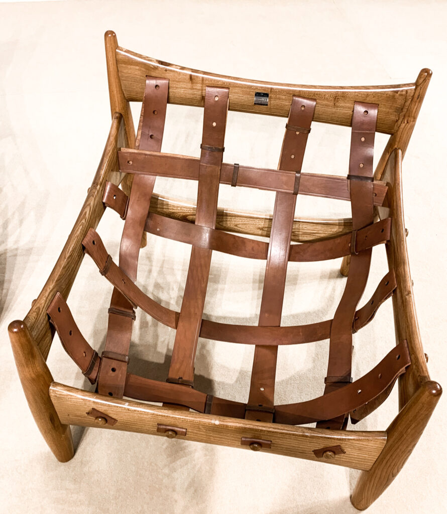 Pair-of-Sergio-Rodrigues-armchairs4