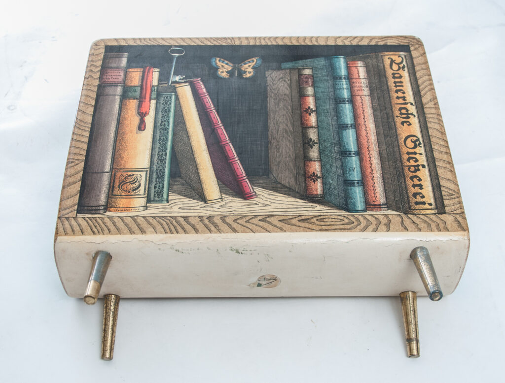 Piero Fornasetti Magazine rack -8